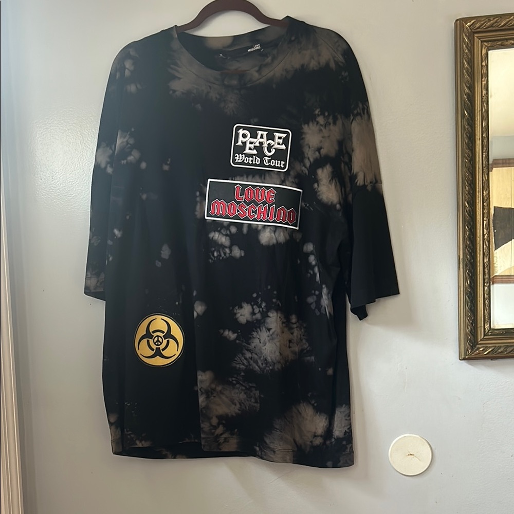 Love Moschino Black and Tan Graphic T-Shirt